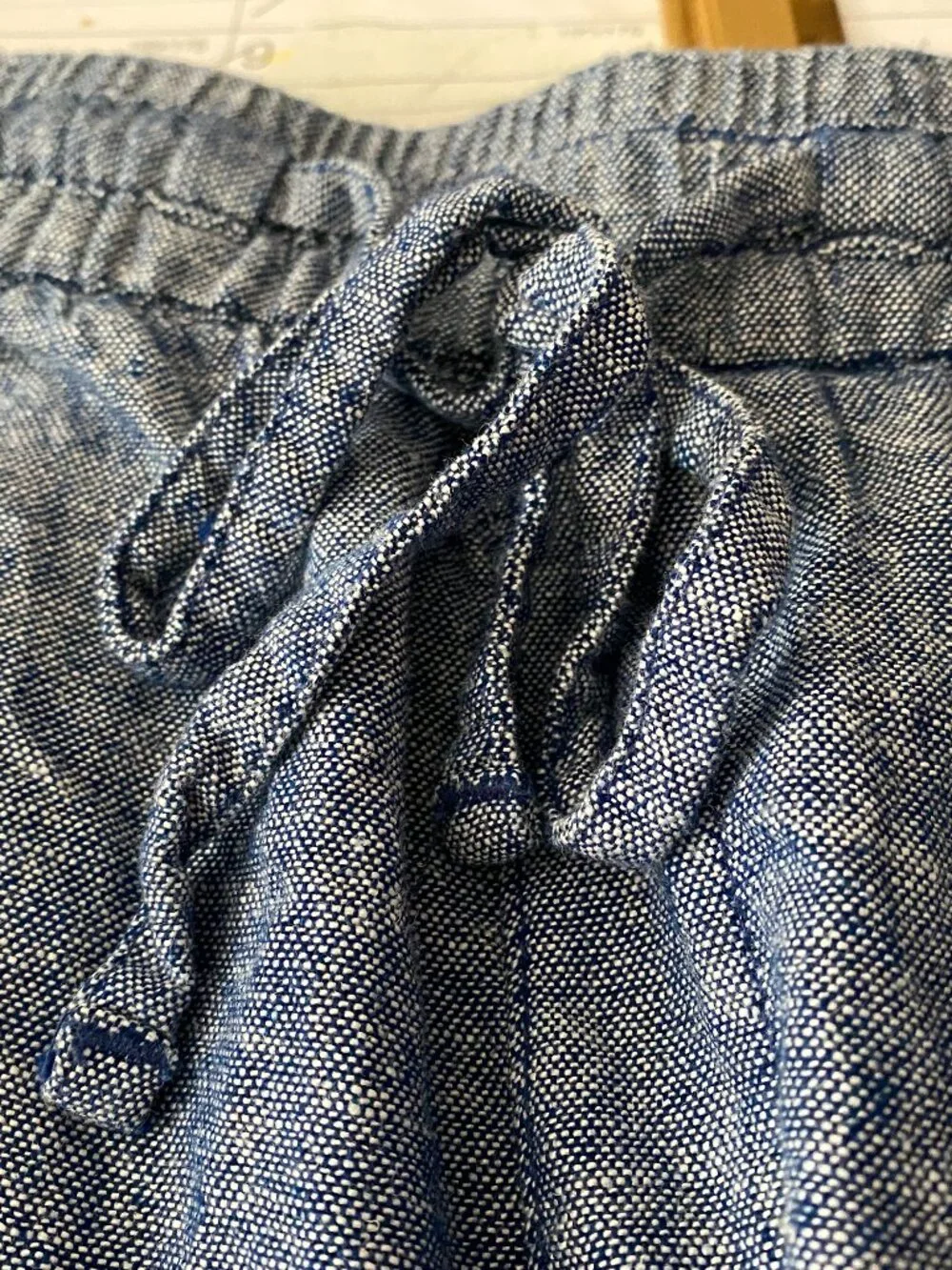 Old Navy XXL Capris Elastic/drawstring 4 pockets, 55% linen 45% Rayon ViscoseEUC
